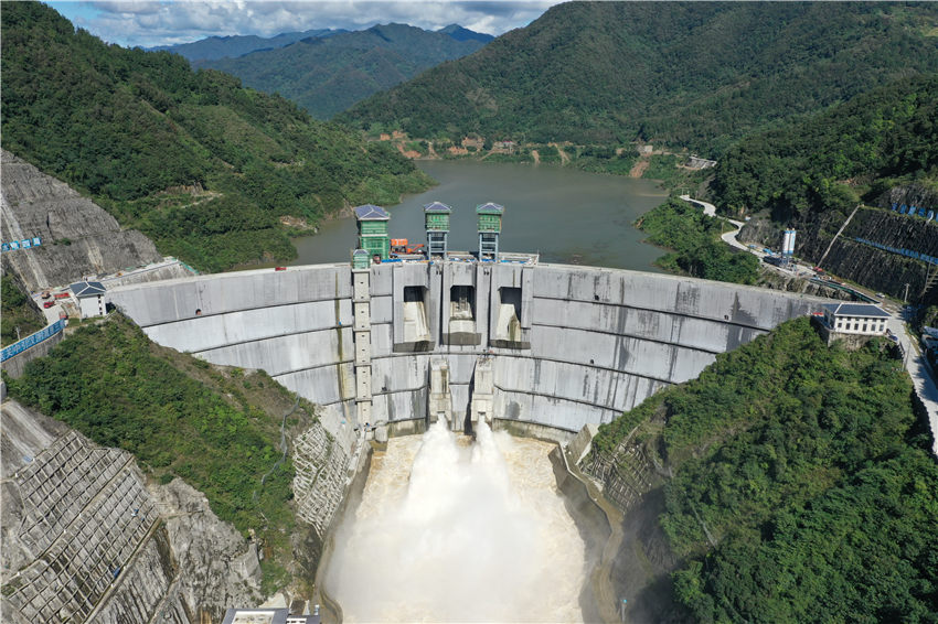 航拍引漢濟渭三河口水利樞紐。劉正根攝