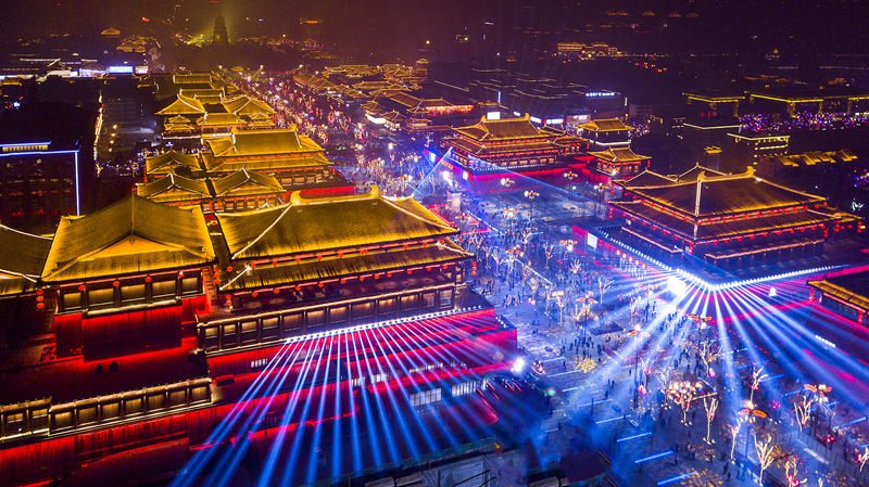 大唐不夜城景區(qū)夜景。曲江文旅股份供圖